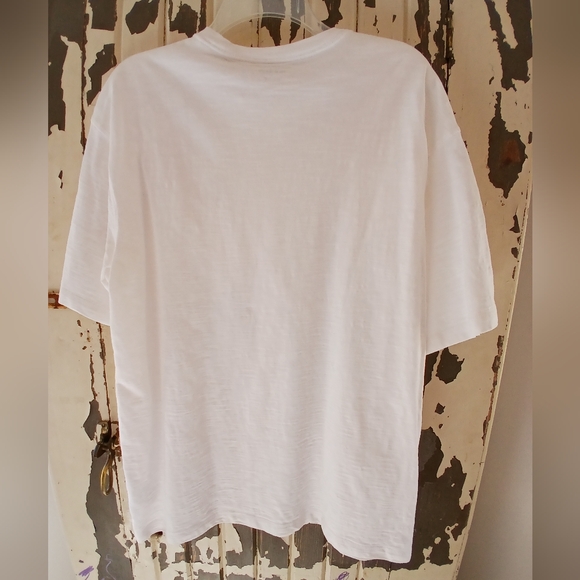 LARGE WHITE TEE NWOT OLD NAVY - Picture 3 of 4